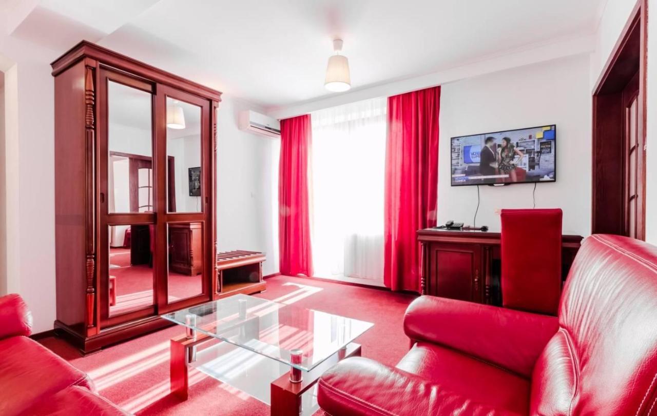Hotel Bulevard Fagaras Ngoại thất bức ảnh