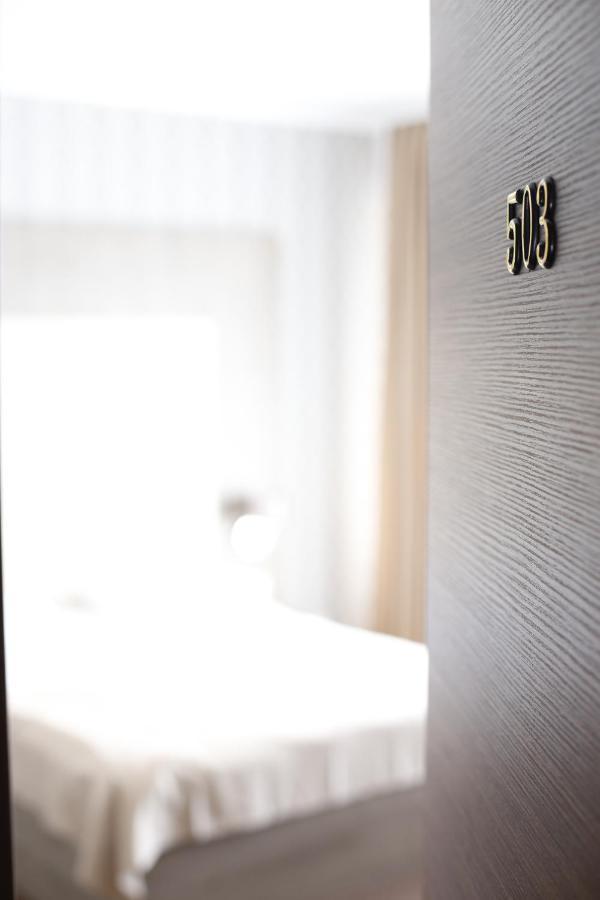 Hotel Bulevard Fagaras Ngoại thất bức ảnh
