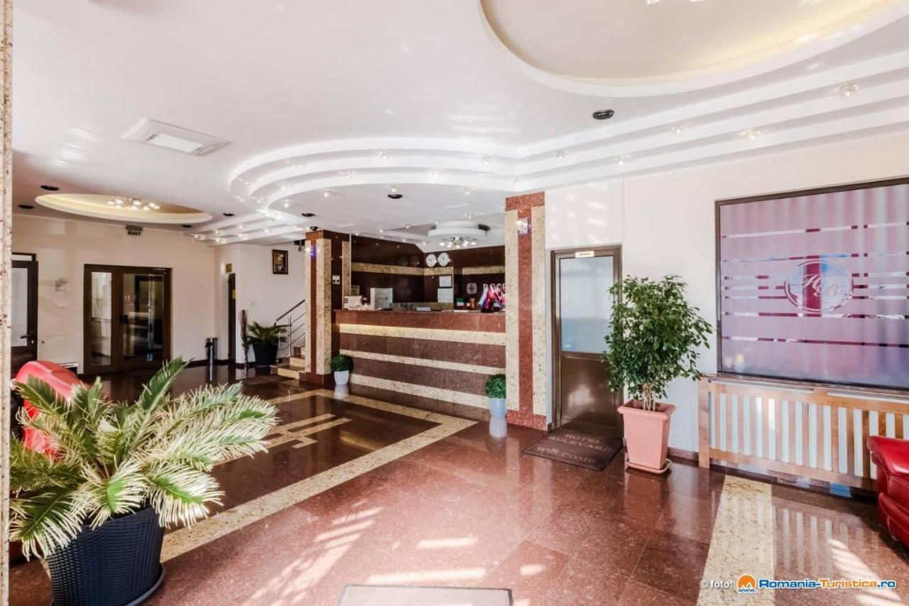 Hotel Bulevard Fagaras Ngoại thất bức ảnh