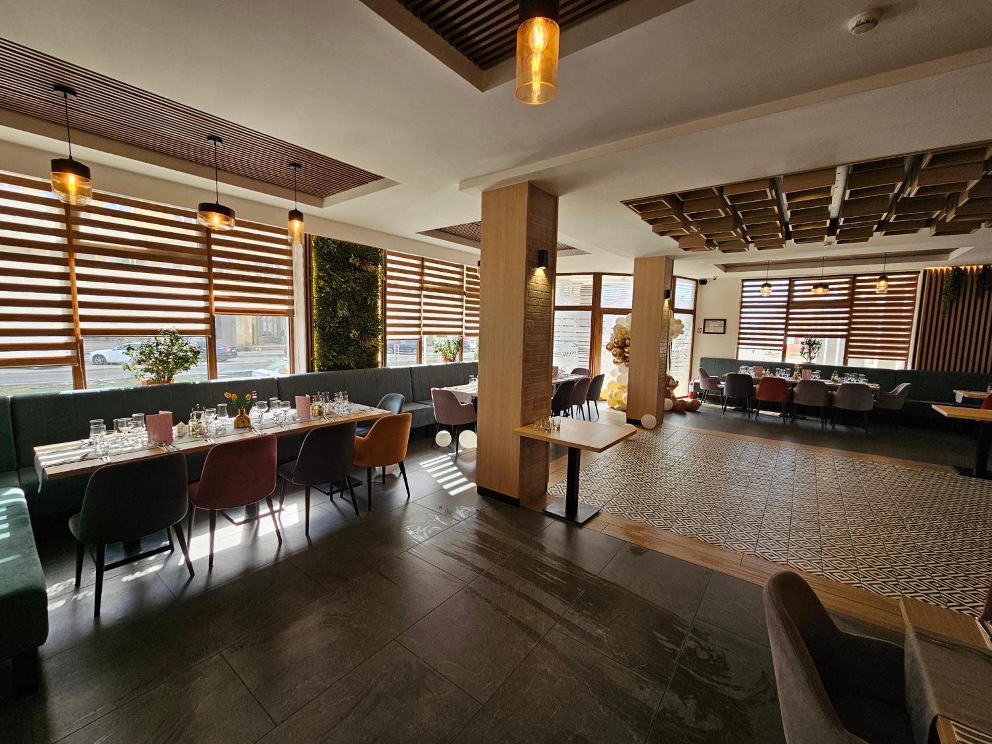 Hotel Bulevard Fagaras Ngoại thất bức ảnh