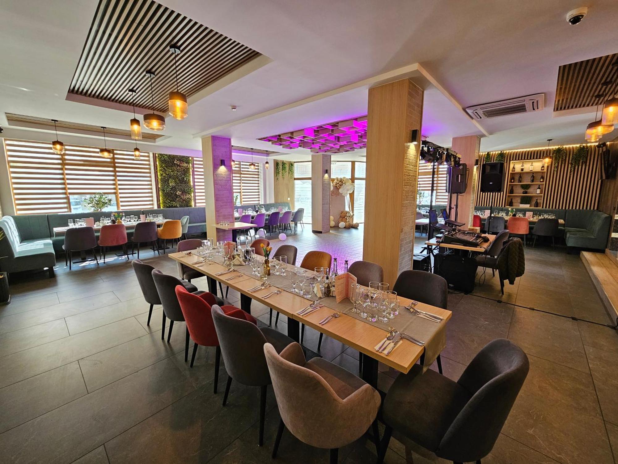Hotel Bulevard Fagaras Ngoại thất bức ảnh